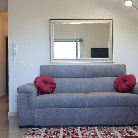 Naxos Sicilian Luxury Apartment จีอาร์ดีนี นักซอส ภายนอก รูปภาพ