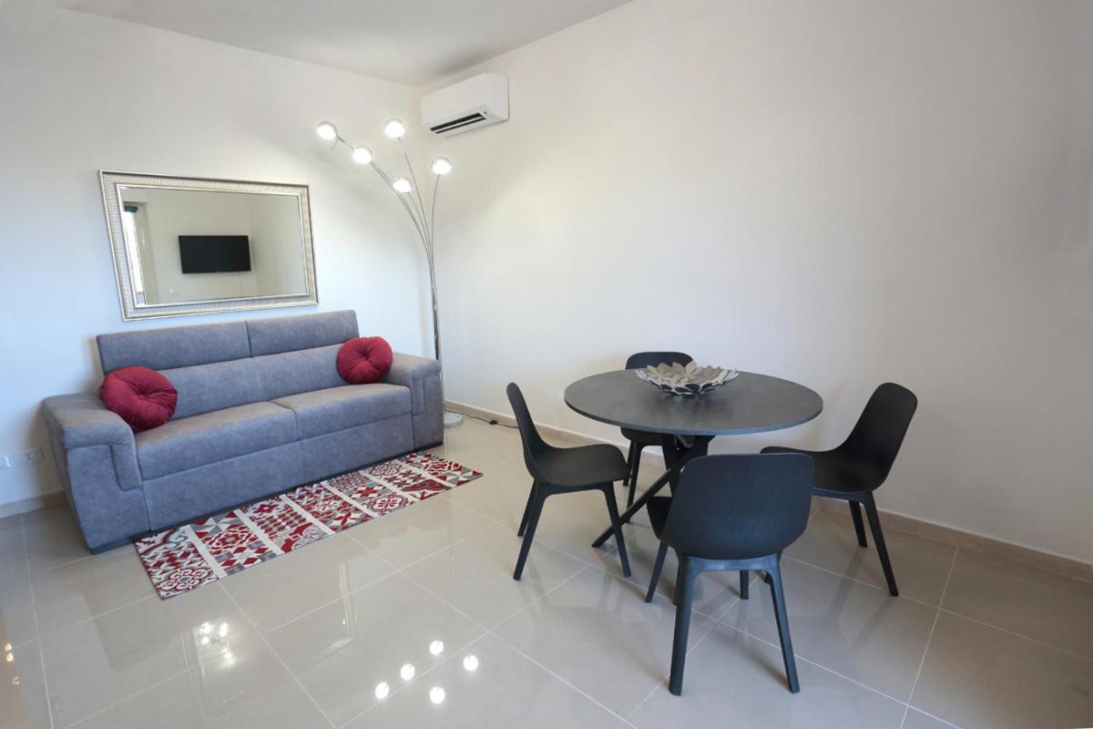 Naxos Sicilian Luxury Apartment จีอาร์ดีนี นักซอส ภายนอก รูปภาพ